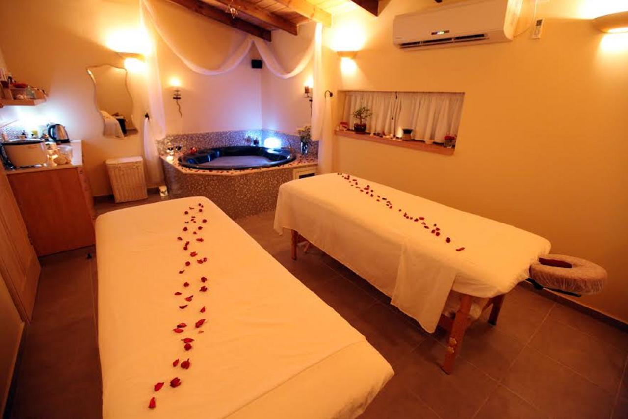 Talia Cabin Guest & Spa 로쉬 피나 외부 사진